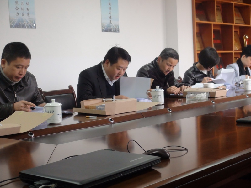 集团纪检罗书记带队检查我司“两个责任”落真相形_乐盈VI官网